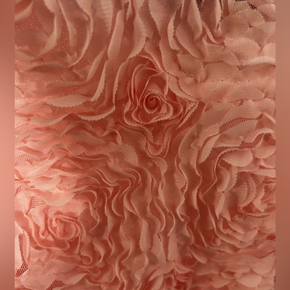 NEW YORK & COMPANY Adorable PINK sweater- Size MEDIUM - Picture 4 of 6